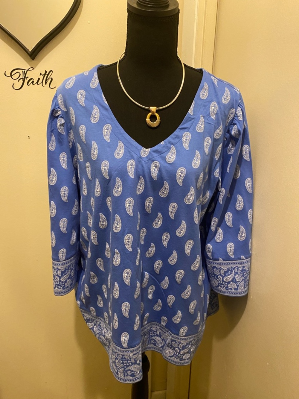 J. Jill Blue Paisley V-Neck Tunic. (E)
